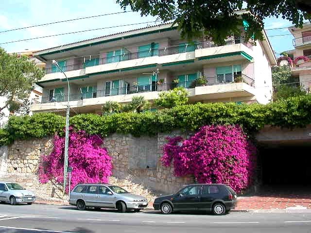 photo 19 Owner direct vacation rental Ospedaletti appartement Liguria Imperia Province View of the property from outside