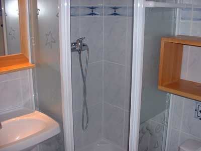 photo 1 Owner direct vacation rental Les Menuires studio Rhone-Alps Savoie bathroom