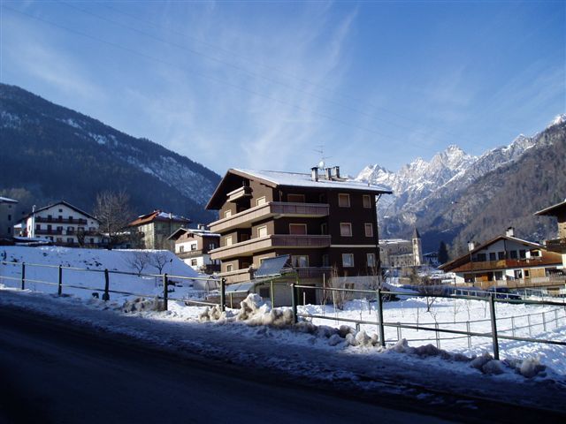 photo 0 Owner direct vacation rental Cortina d'Ampezzo appartement Veneto Belluno Province View of the property from outside