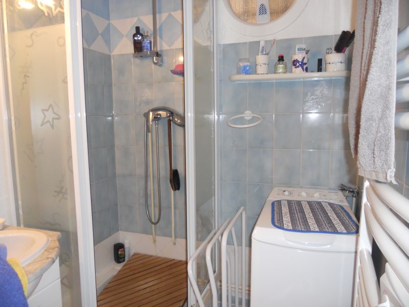 photo 9 Owner direct vacation rental La Londe-les-Maures appartement Provence-Alpes-Cte d'Azur Var Half bath