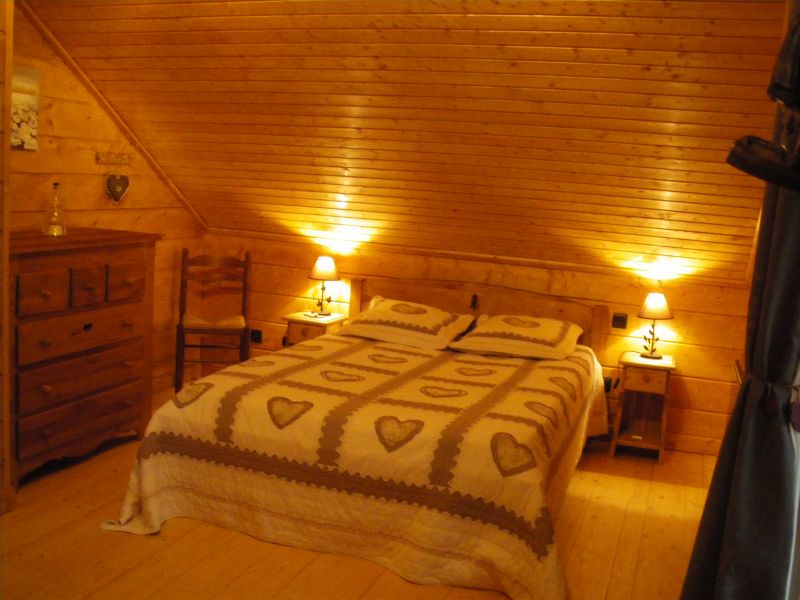 photo 10 Owner direct vacation rental Grardmer chalet Lorraine Vosges bedroom 2