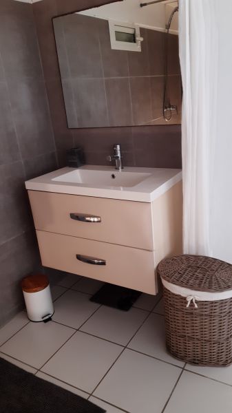 photo 17 Owner direct vacation rental Sainte Anne (Guadeloupe) appartement   Half bath
