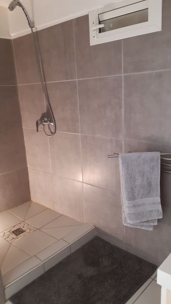 photo 18 Owner direct vacation rental Sainte Anne (Guadeloupe) appartement   Half bath