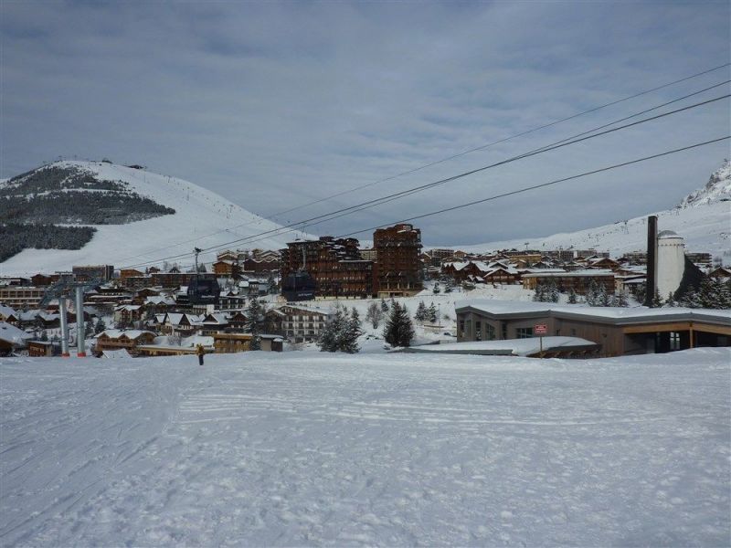 photo 12 Owner direct vacation rental Alpe d'Huez appartement Rhone-Alps Isre View of the property from outside