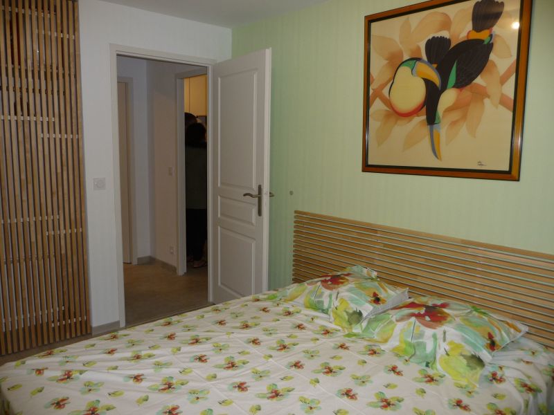 photo 3 Owner direct vacation rental Thonon Les Bains appartement   bedroom