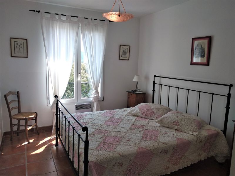 photo 21 Owner direct vacation rental Apt villa Provence-Alpes-Cte d'Azur Vaucluse bedroom 2