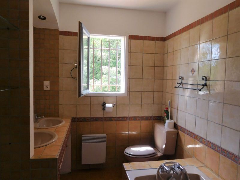 photo 23 Owner direct vacation rental Apt villa Provence-Alpes-Cte d'Azur Vaucluse bathroom