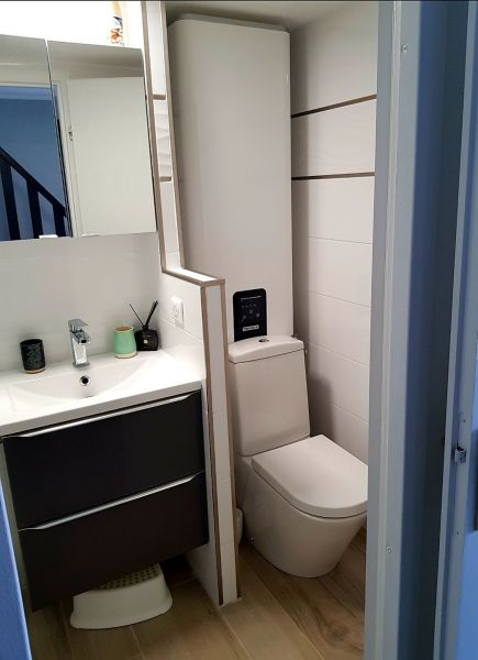 photo 11 Owner direct vacation rental Frontignan maison Languedoc-Roussillon Hrault Bathroom w/toilet only 1