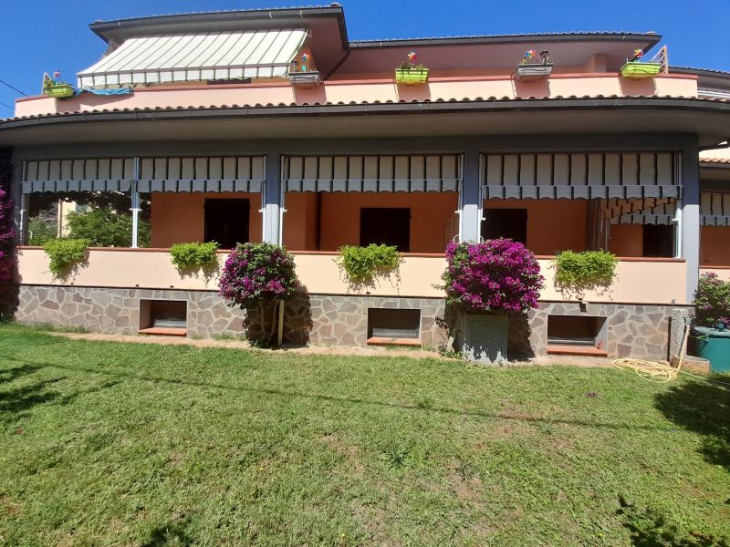 photo 11 Owner direct vacation rental Porto Azzurro appartement Tuscany Elba Island View of the property from outside