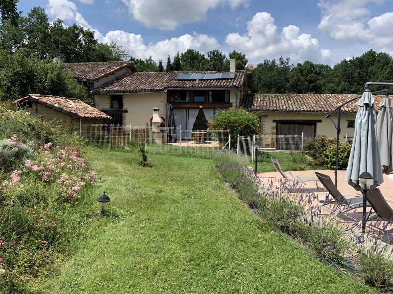 photo 4 Owner direct vacation rental Moissac gite Midi-Pyrnes Tarn et Garonne View of the property from outside