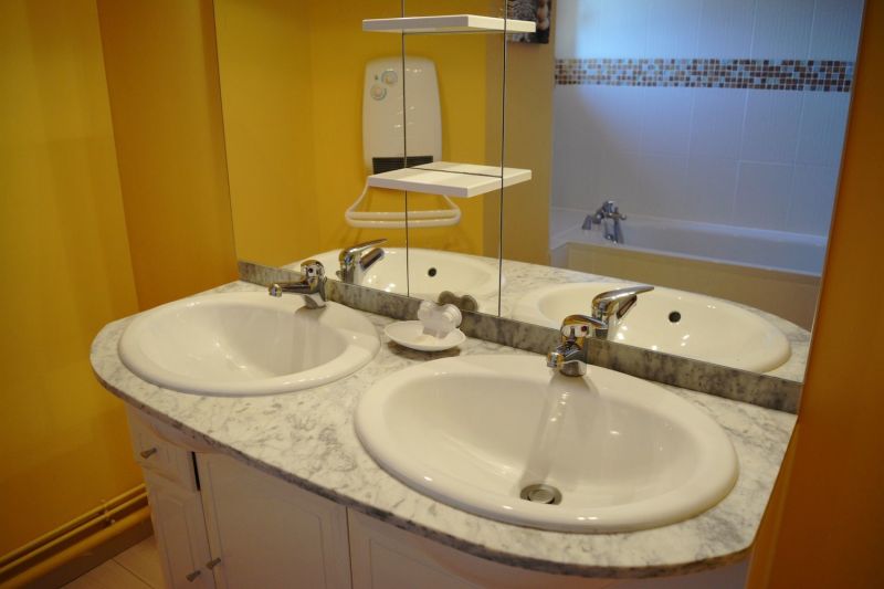 photo 13 Owner direct vacation rental Moissac gite Midi-Pyrnes Tarn et Garonne bathroom