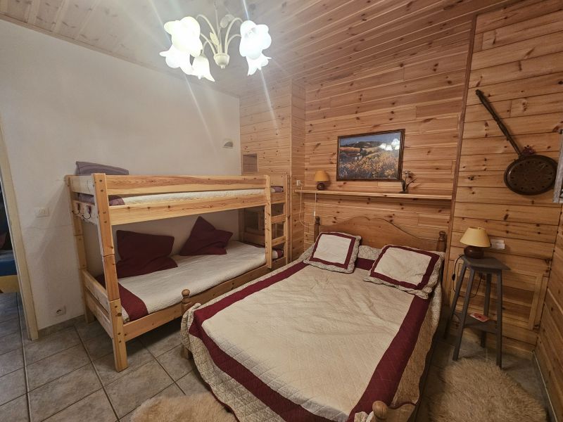 photo 6 Owner direct vacation rental Vars appartement Provence-Alpes-Cte d'Azur Hautes-Alpes bedroom 2