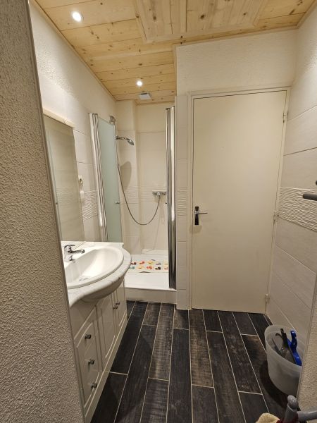 photo 11 Owner direct vacation rental Vars appartement Provence-Alpes-Cte d'Azur Hautes-Alpes Half bath 1