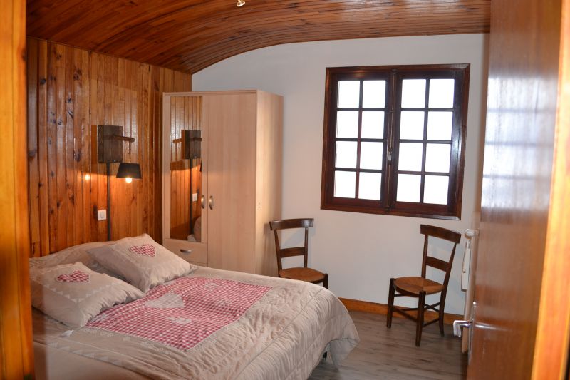 photo 9 Owner direct vacation rental Luchon Superbagneres chalet Midi-Pyrnes Haute Garonne bedroom 4