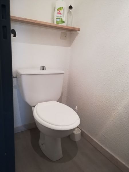 photo 14 Owner direct vacation rental Piau Engaly appartement Midi-Pyrnes Hautes-Pyrnes Bathroom w/toilet only