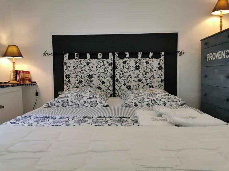 photo 14 Owner direct vacation rental Avignon maison Provence-Alpes-Cte d'Azur Vaucluse bedroom 5