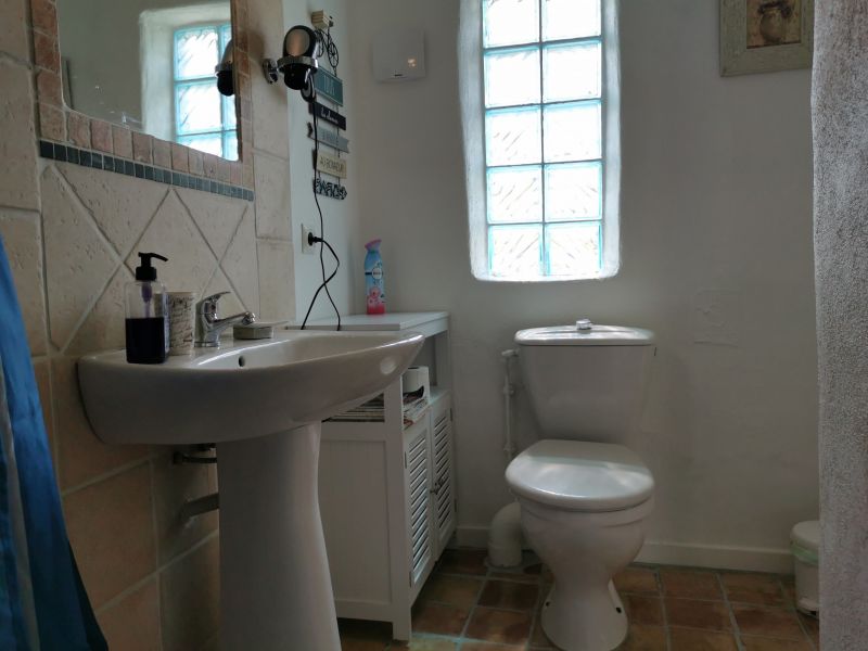 photo 20 Owner direct vacation rental Avignon maison Provence-Alpes-Cte d'Azur Vaucluse Bathroom w/toilet only 3
