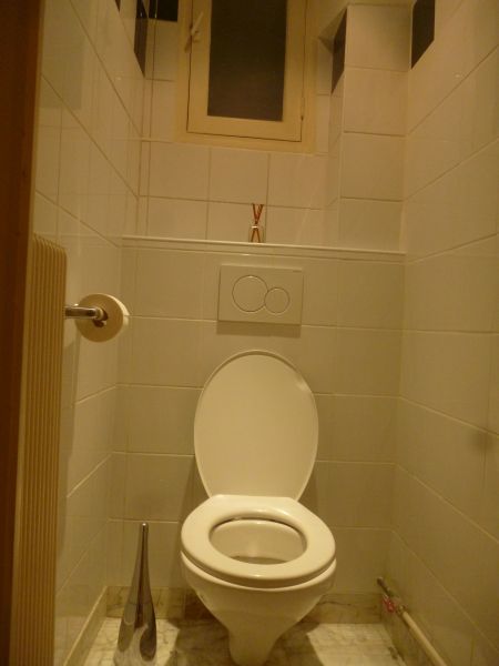 photo 6 Owner direct vacation rental PARIS appartement Ile-de-France Paris Bathroom w/toilet only