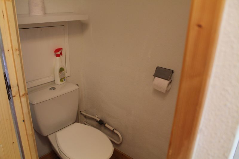 photo 11 Owner direct vacation rental Saint Sorlin d'Arves appartement Rhone-Alps Savoie Bathroom w/toilet only