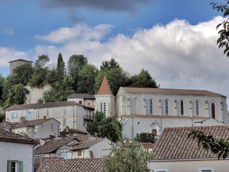 photo 25 Owner direct vacation rental Penne d'Agenais gite Aquitaine Lot-et-Garonne View of the property from outside