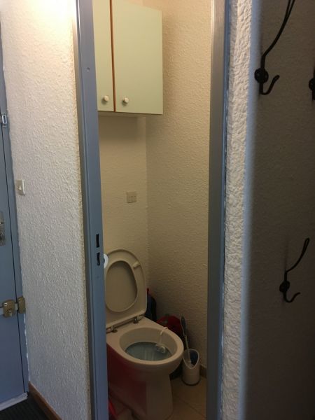 photo 8 Owner direct vacation rental Piau Engaly studio Midi-Pyrnes Hautes-Pyrnes Bathroom w/toilet only