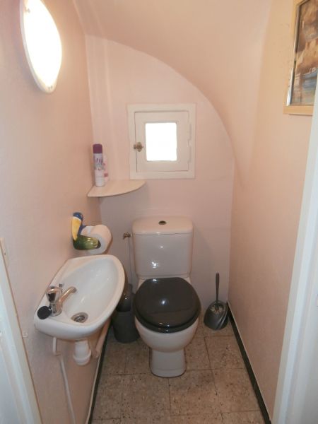 photo 8 Owner direct vacation rental Saint Pierre la Mer maison Languedoc-Roussillon Aude Bathroom w/toilet only