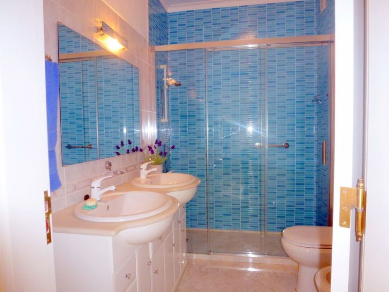 photo 5 Owner direct vacation rental Sesimbra appartement Greater Lisbon and Setbal Setbal bathroom