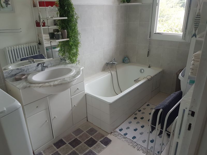 photo 14 Owner direct vacation rental Moriani Plage appartement Corsica Corsica bathroom