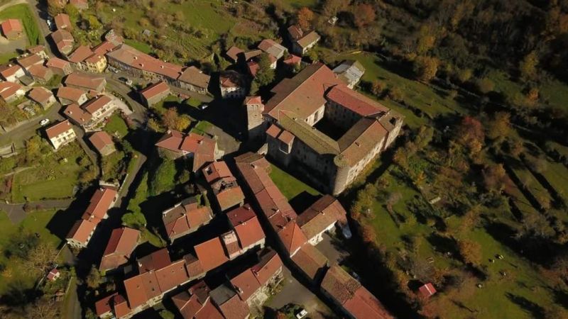 photo 17 Owner direct vacation rental Le Puy en Velay gite Auvergne Haute-Loire View of the property from outside