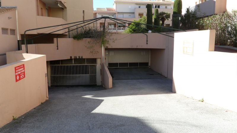 photo 9 Owner direct vacation rental Sainte Maxime appartement Provence-Alpes-Cte d'Azur Var Parking