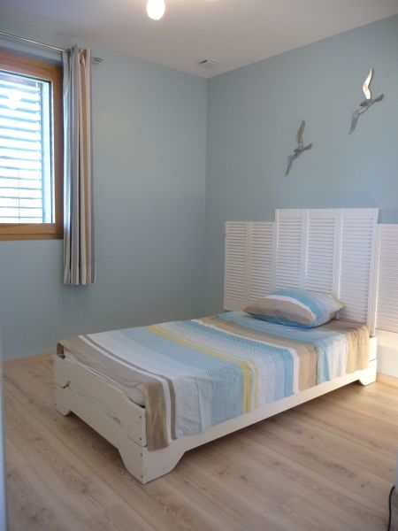 photo 8 Owner direct vacation rental Evian les Bains appartement Rhone-Alps Haute-Savoie bedroom 2