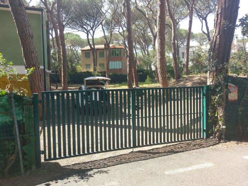photo 16 Owner direct vacation rental Castagneto Carducci maison Tuscany Livorno Province Parking
