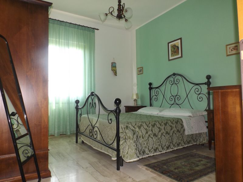 photo 9 Owner direct vacation rental Cortona appartement Tuscany Arezzo Province bedroom 1