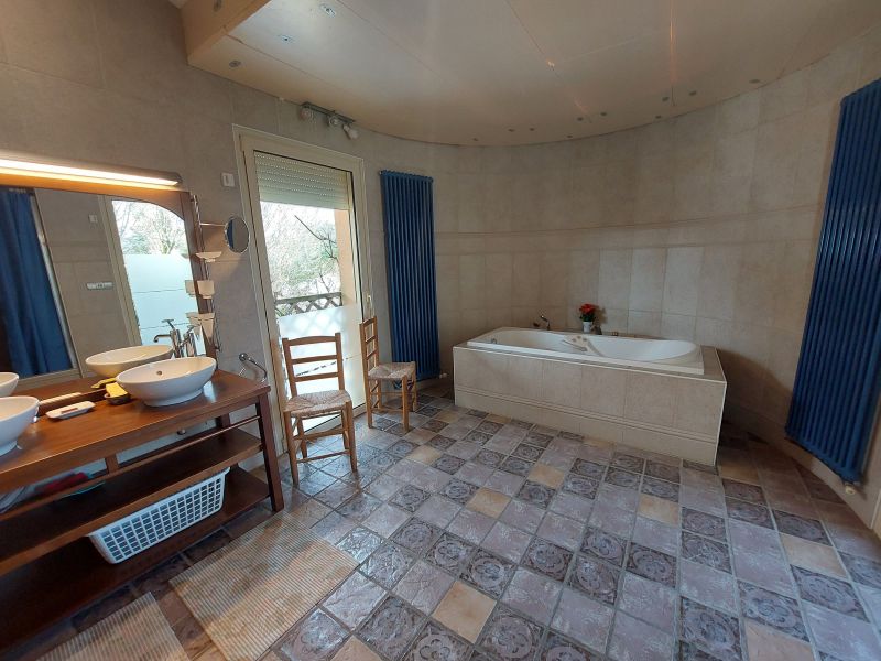 photo 3 Owner direct vacation rental Sarlat villa Aquitaine Dordogne bathroom 1