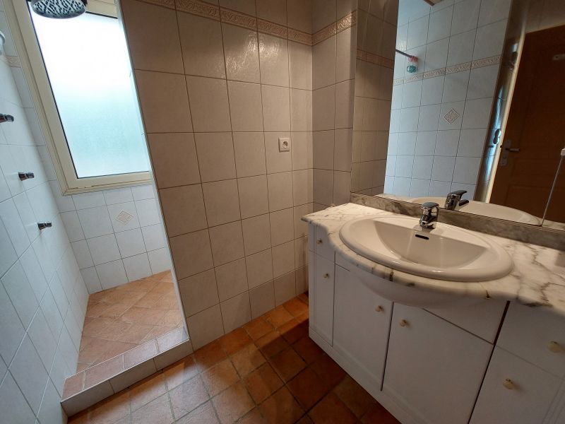 photo 7 Owner direct vacation rental Sarlat villa Aquitaine Dordogne bathroom 3