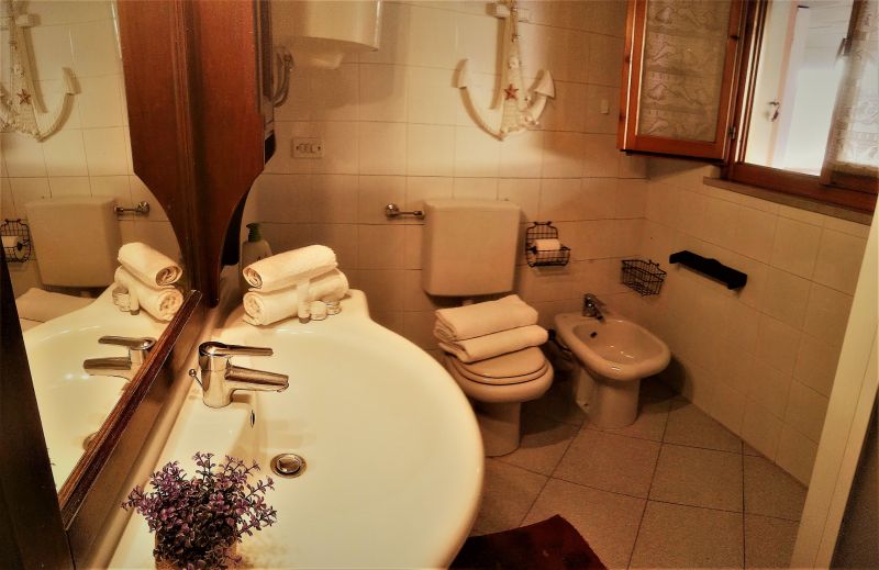 photo 13 Owner direct vacation rental Porto Azzurro appartement Tuscany Elba Island bathroom 1