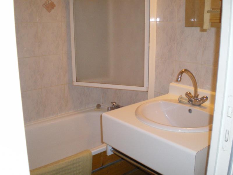 photo 8 Owner direct vacation rental Fort Mahon studio Picardy Somme bathroom
