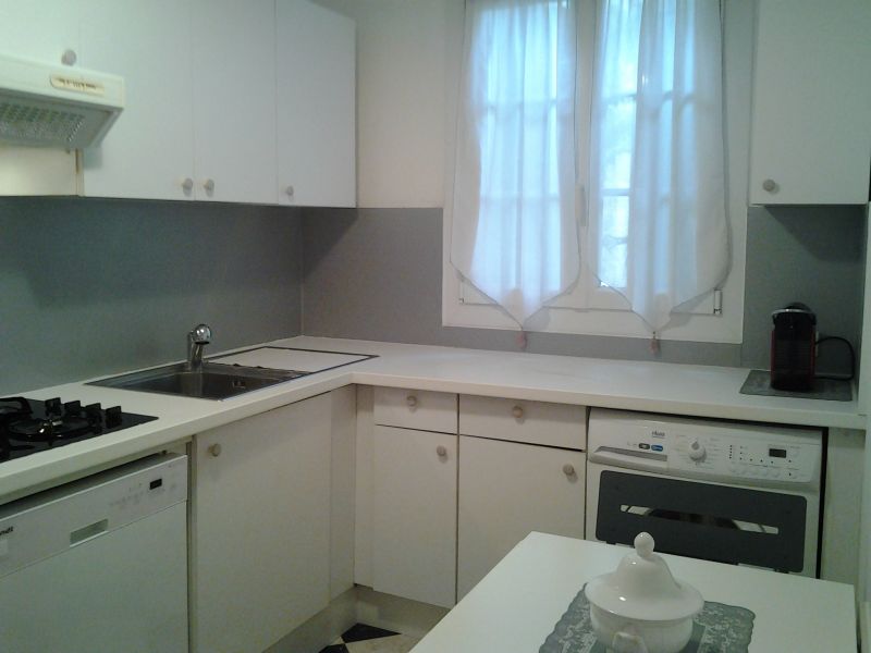 photo 11 Owner direct vacation rental Saint Tropez appartement Provence-Alpes-Cte d'Azur Var Separate kitchen