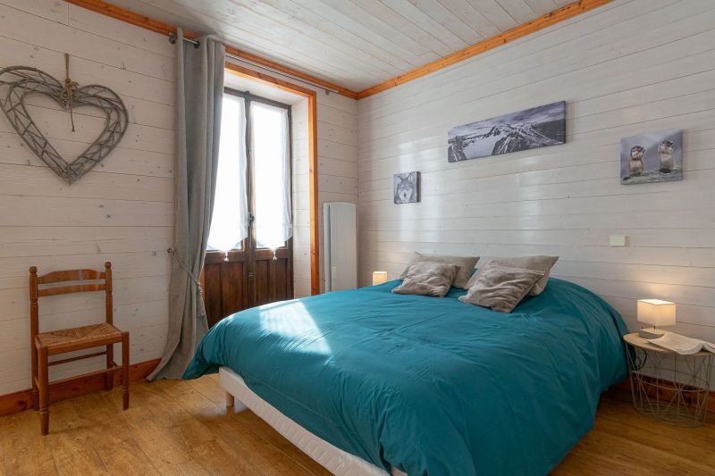 photo 4 Owner direct vacation rental Brides Les Bains maison Rhone-Alps Savoie bedroom 1