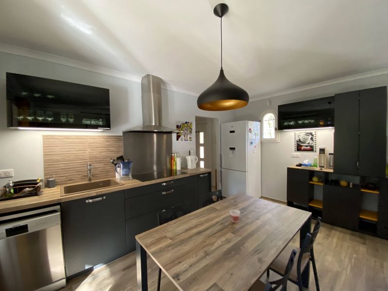 photo 10 Owner direct vacation rental Uzs maison Languedoc-Roussillon Gard Open-plan kitchen