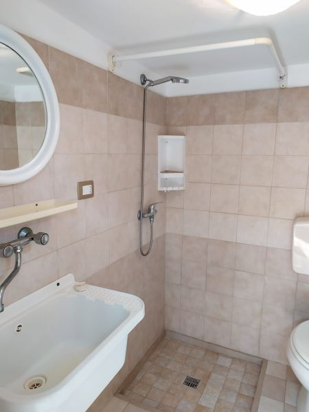 photo 20 Owner direct vacation rental Torre Suda maison Puglia Lecce Province bathroom