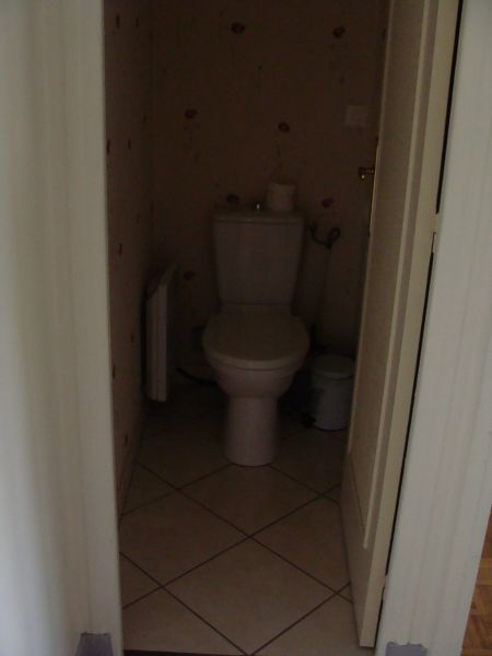 photo 24 Owner direct vacation rental Conflans Sainte Honorine gite Ile-de-France Yvelines Bathroom w/toilet only