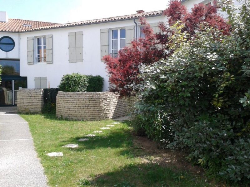 photo 11 Owner direct vacation rental La Couarde-sur-Mer appartement Poitou-Charentes Charente-Maritime Garden