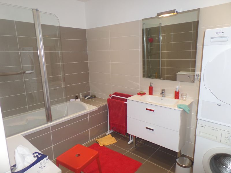 photo 4 Owner direct vacation rental Six Fours Les Plages appartement Provence-Alpes-Cte d'Azur Var bathroom