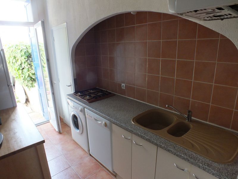 photo 14 Owner direct vacation rental Le Grau du Roi appartement Languedoc-Roussillon Gard Separate kitchen