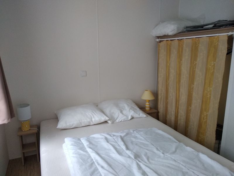 photo 12 Owner direct vacation rental Saint Jean de Monts mobilhome Pays de la Loire Vende bedroom 1