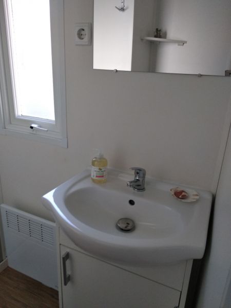 photo 14 Owner direct vacation rental Saint Jean de Monts mobilhome Pays de la Loire Vende Half bath