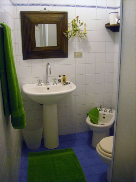 photo 9 Owner direct vacation rental Sanremo appartement Liguria Imperia Province bathroom