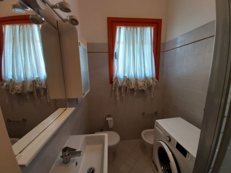 photo 14 Owner direct vacation rental San Vincenzo appartement   bathroom 2