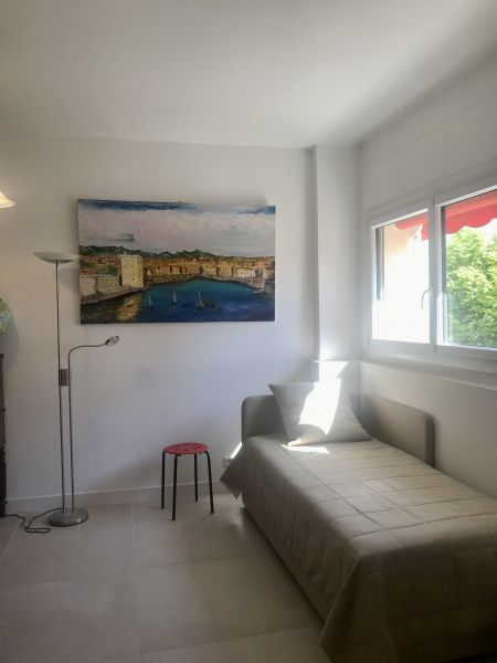 photo 16 Owner direct vacation rental Marseille appartement Provence-Alpes-Cte d'Azur Bouches du Rhne bedroom 3